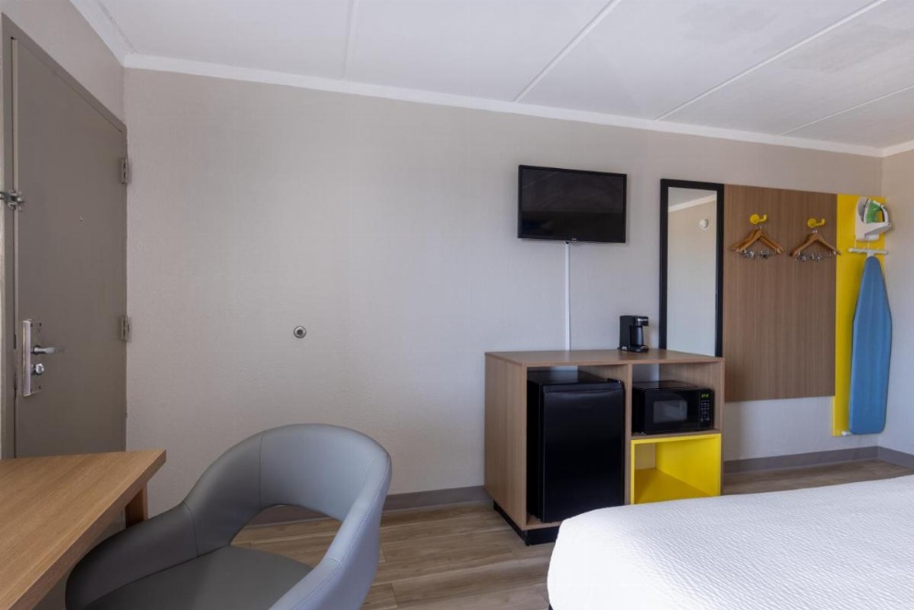 Days Inn & Suites by Wyndham Fayetteville NW Ft Bragg Image 28
