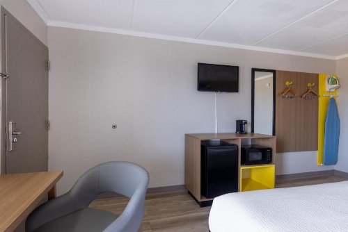 Days Inn & Suites by Wyndham Fayetteville NW Ft Bragg image 28