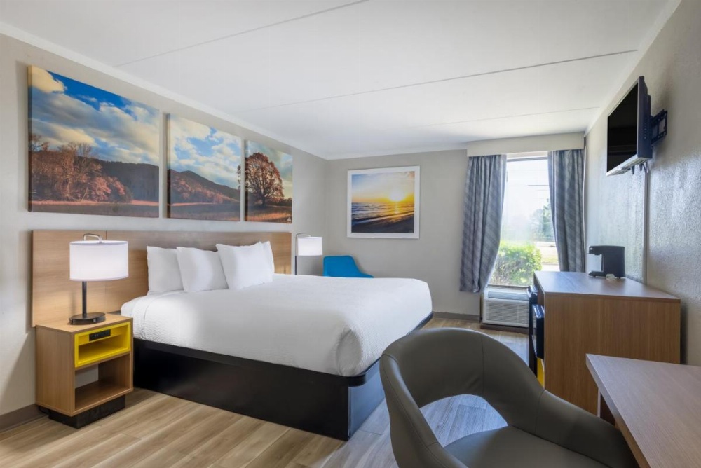 Days Inn & Suites by Wyndham Fayetteville NW Ft Bragg Image 35